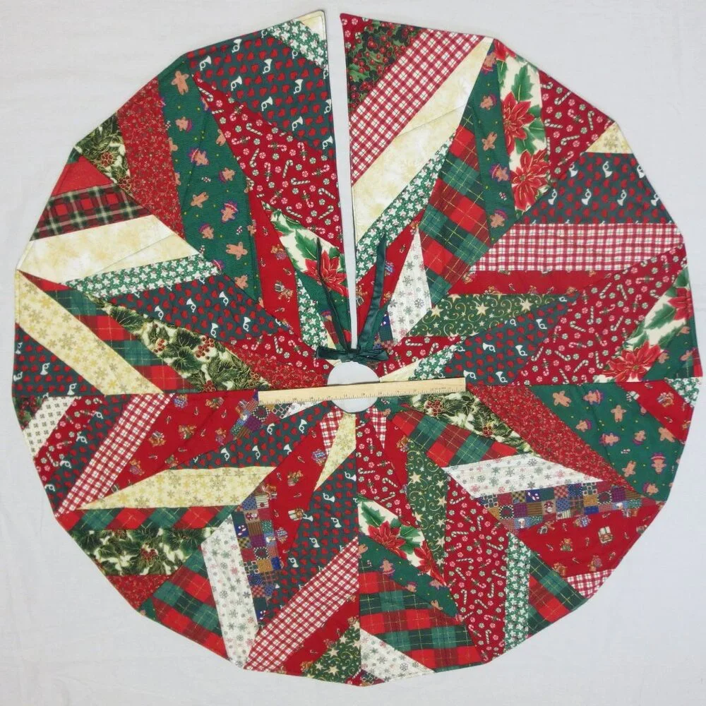 Handmade Quilted Christmas Tree Skirt 41